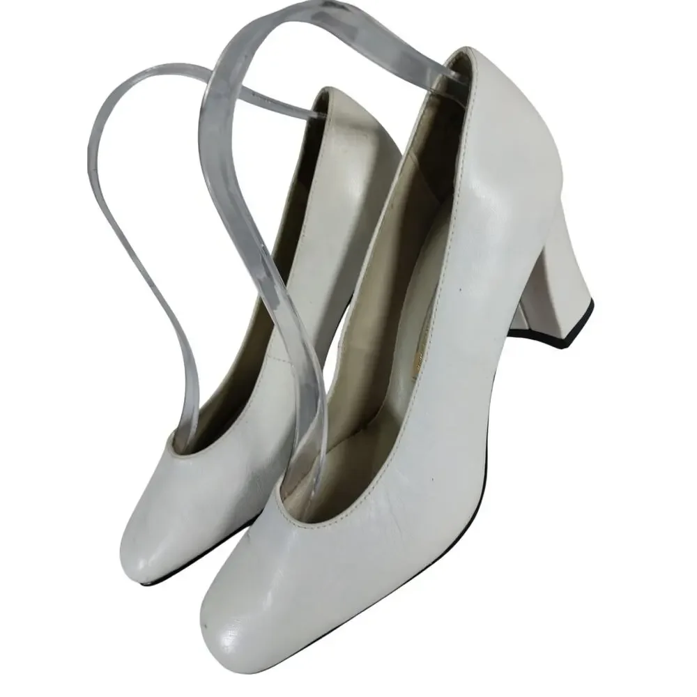 ESPANOLA! EGGSHELL/CREAM GENUINE LEATHER CHUNKY HEEL, SQUARISH TOE HEELS! 7.5M